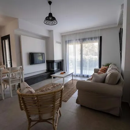 Holiday home Guemuesluek Koeyici Havuzlu Dubleks Bodrum