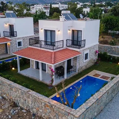 Guemuesluek Koeyici Havuzlu Dubleks Holiday home